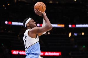 手感很好！奥孔武半场4中4&三分1中1拿到11分 另有1助1断