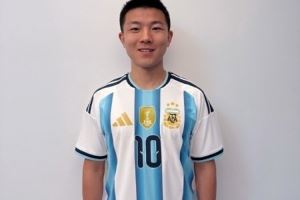 迷弟上线！陶强龙晒上身10号梅西阿根廷新球衣