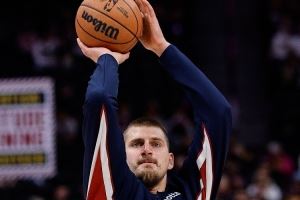 约基奇本赛季三项命中率67.2%+42.6%+87.5% 皆创生涯新高